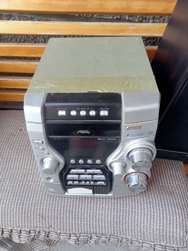 Продам центр Aiwa в среднем состоянии. — фото 2