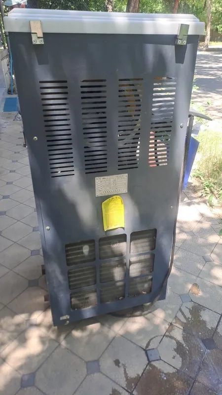 Marojniy aparat sotiladi. Продается фризер для мороженого 2