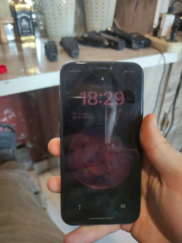 Продаётся iPhone XR, задняя крышка не работает, Face ID не работает 2 Продаётся iPhone XR, задняя крышка не работает, Face ID не работает 2