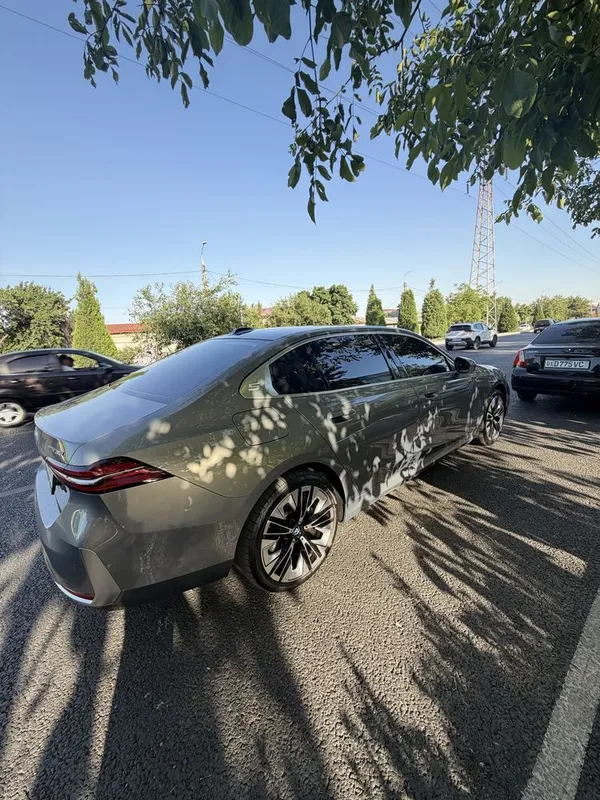 Bmw i5 35L Full option — фото 2