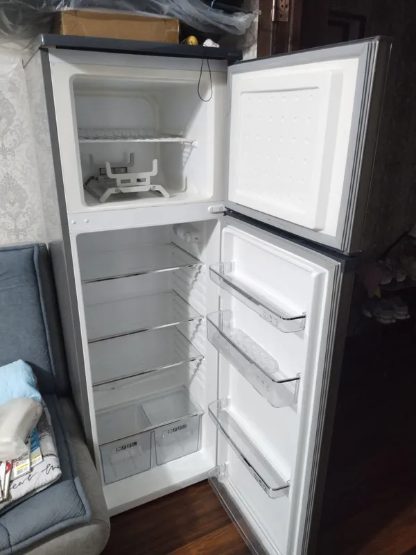 Продам Холодильник Artel в идеальном состоянии