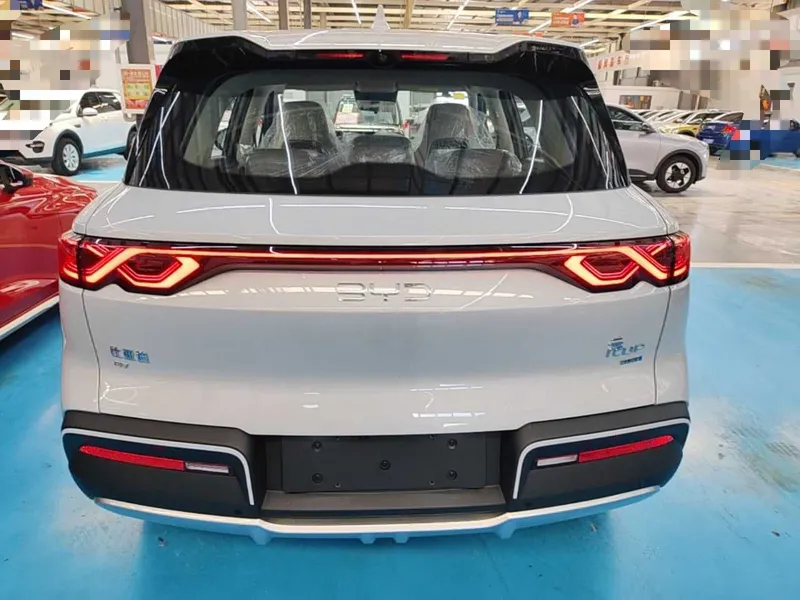 BYD Yuan UP Intelligent Driving Version 401 KM Dynamic Edition — фото 5