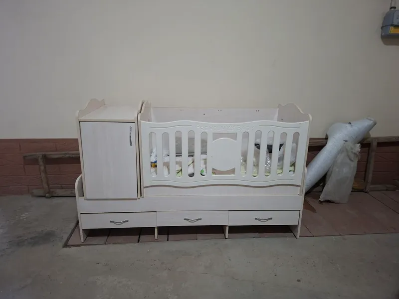 Детская кровать продаётся 1