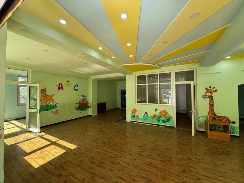 ПРОДАЁТСЯ КОММЕРЧЕСКОЕ ПОМЕЩЕНИЕ Чиланзарский район, 11 квартал 750 м² — фото 3