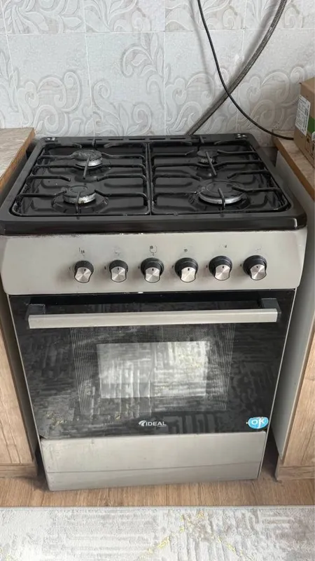 Oshxona mebeli va gaz plita 1 Oshxona mebeli va gaz plita 1
