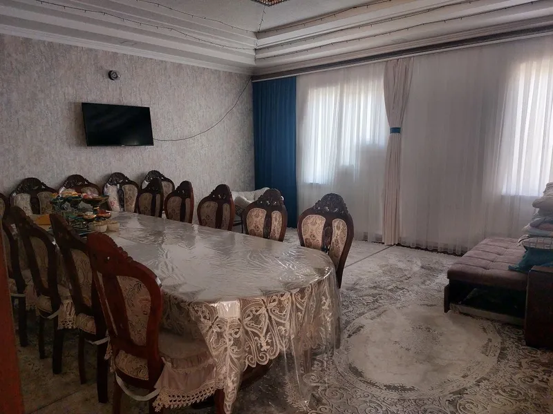 Стол 1дона стуллар 16 дона