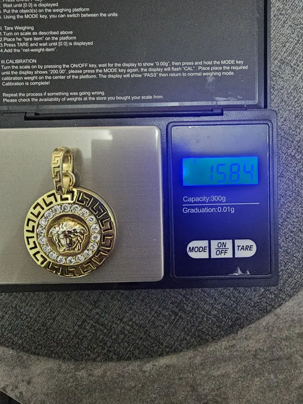 Продам кулон Versace 1 Продам кулон Versace 1