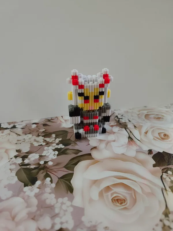 Yig‘ilgan Lego o‘yinchoqlari. Narx bittasi uchun 8 Yig‘ilgan Lego o‘yinchoqlari. Narx bittasi uchun 8
