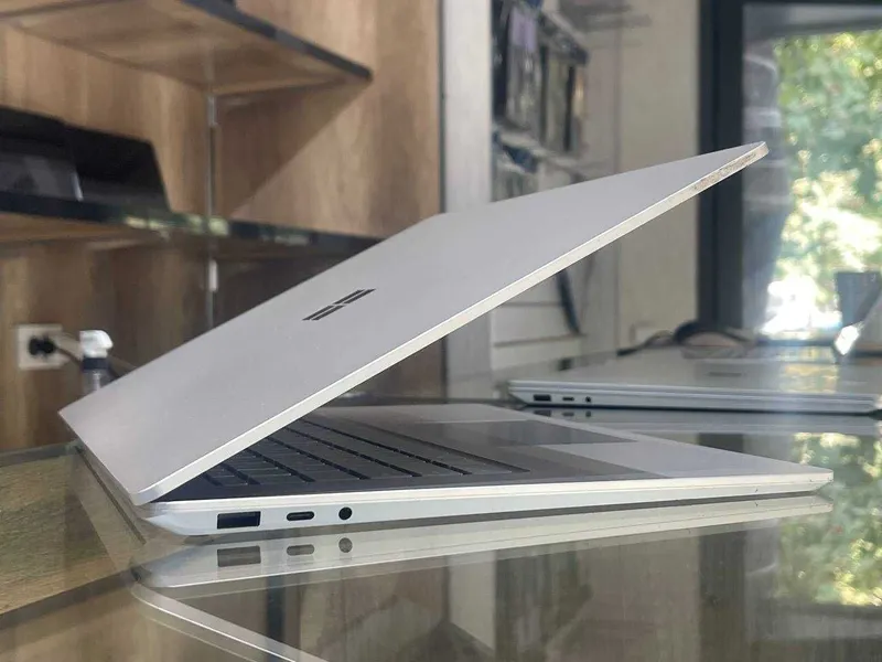 Microsoft surface laptop 4 CORE i7-1185G7 ram 16 ssd 256 3 Microsoft surface laptop 4 CORE i7-1185G7 ram 16 ssd 256 3