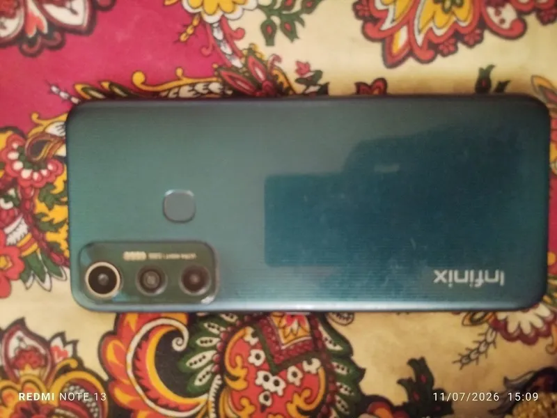 Infinix Hot 11 aybi yoq 4