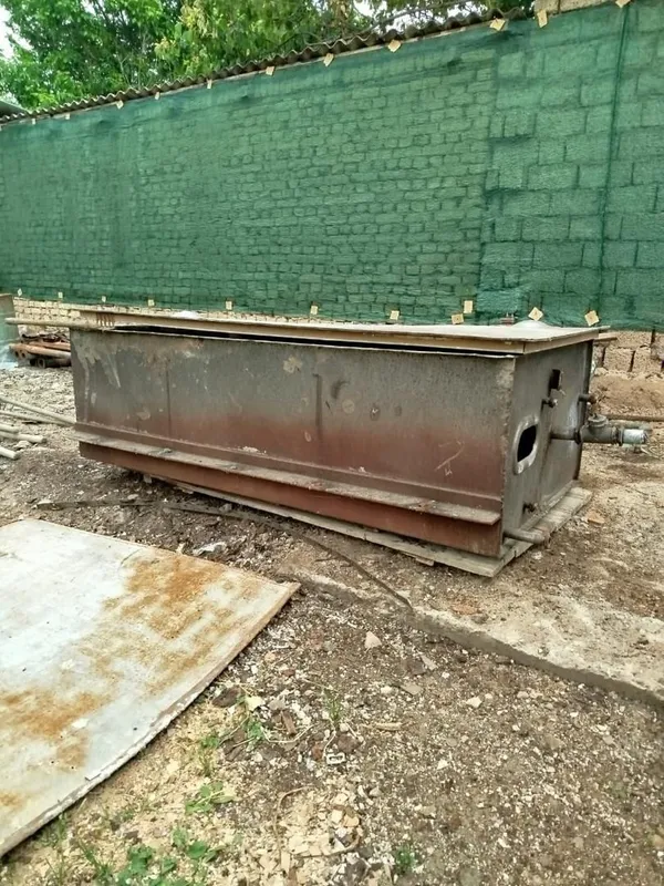 Продается нержавеющий бак б/у 1 Продается нержавеющий бак б/у 1