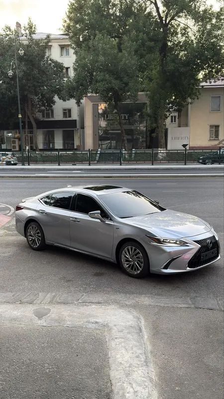Lexus ES 300h 2026 2 Lexus ES 300h 2026 2