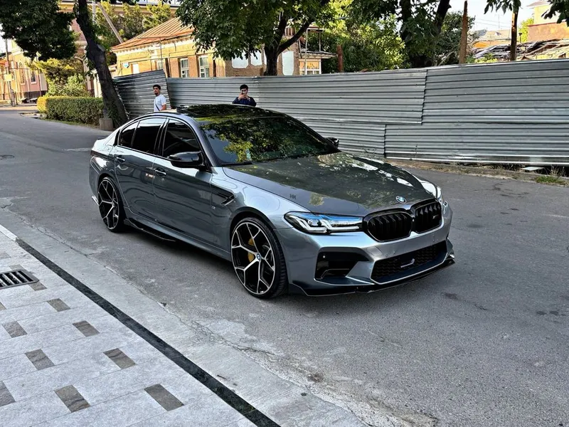 BMW F90 M530i X Drive 2019 Небитая Состаяние Идеално