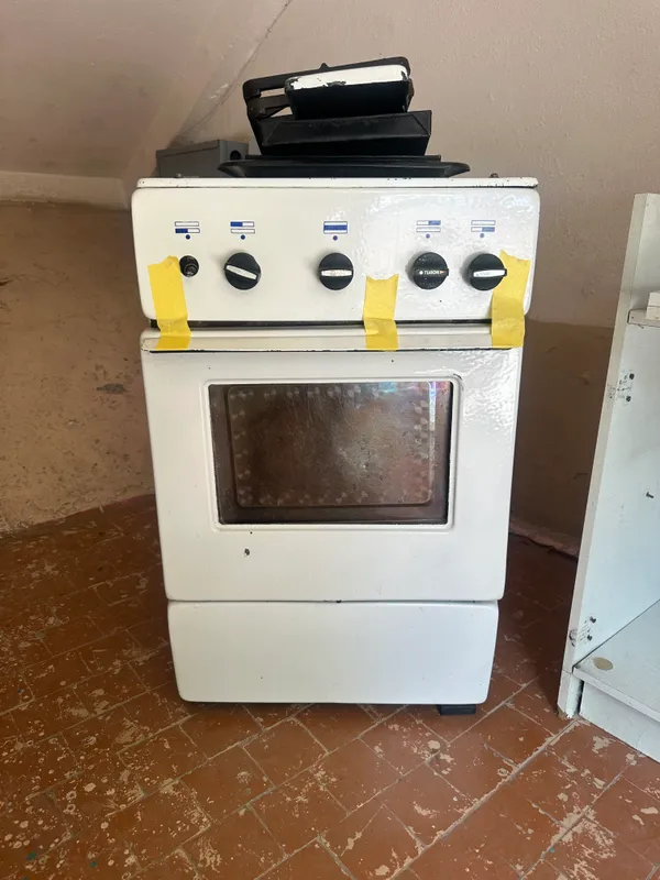 Yaxshi SSSR gaz plitasi 1 Yaxshi SSSR gaz plitasi 1