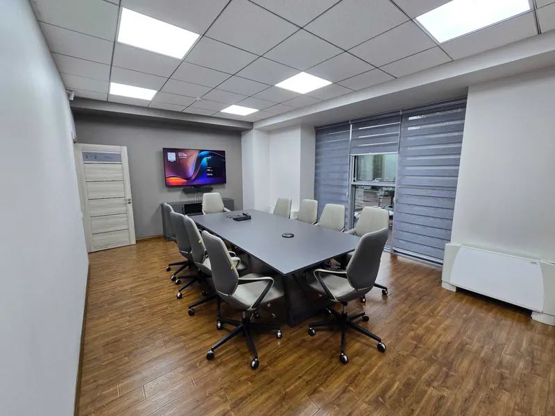Корпоративное офисное здание 3 702 м² возле метро Бадамзар 10