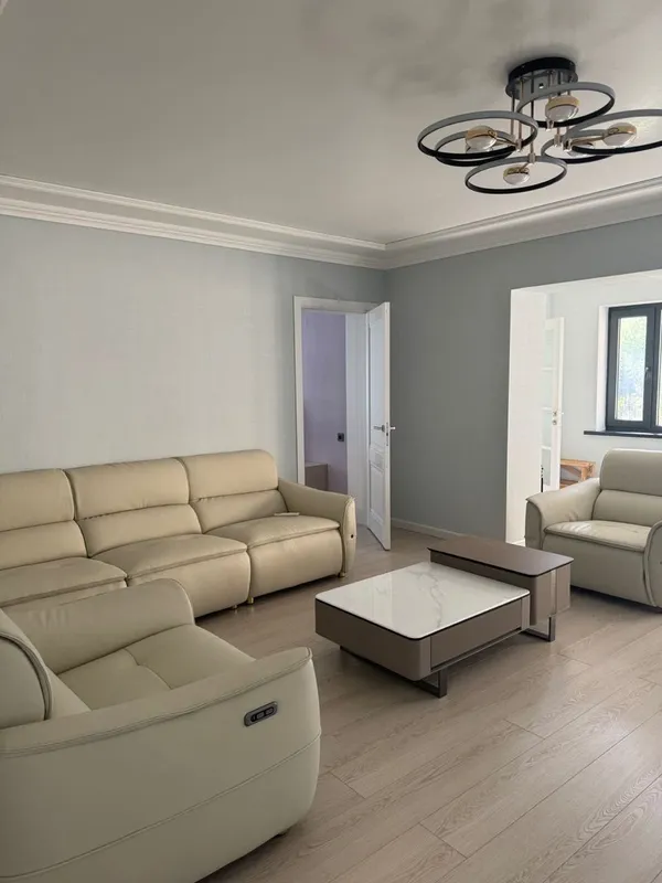 Продаётся 3-комнатная квартира 107 м², 3/4/5, рядом с Корзинкой 2