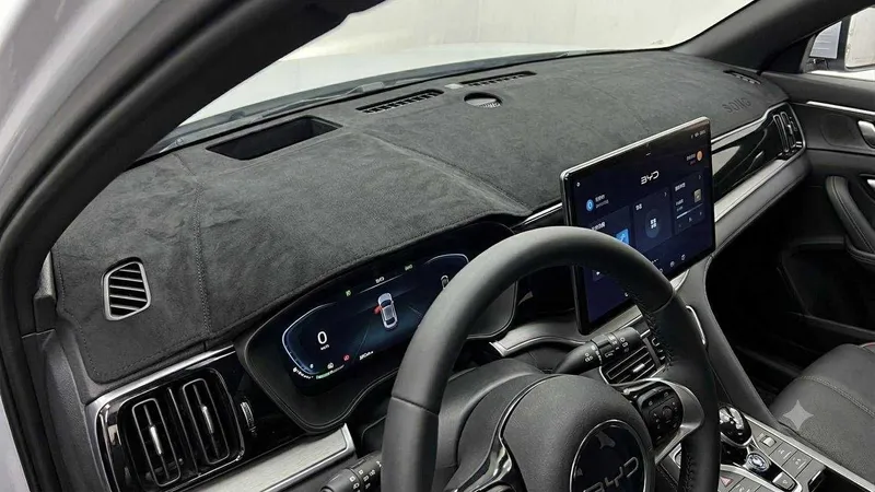 Premium Alcantara Torpedo Qoplamasi — Avtomobilingiz Saloni Uchun 1 Premium Alcantara Torpedo Qoplamasi — Avtomobilingiz Saloni Uchun 1