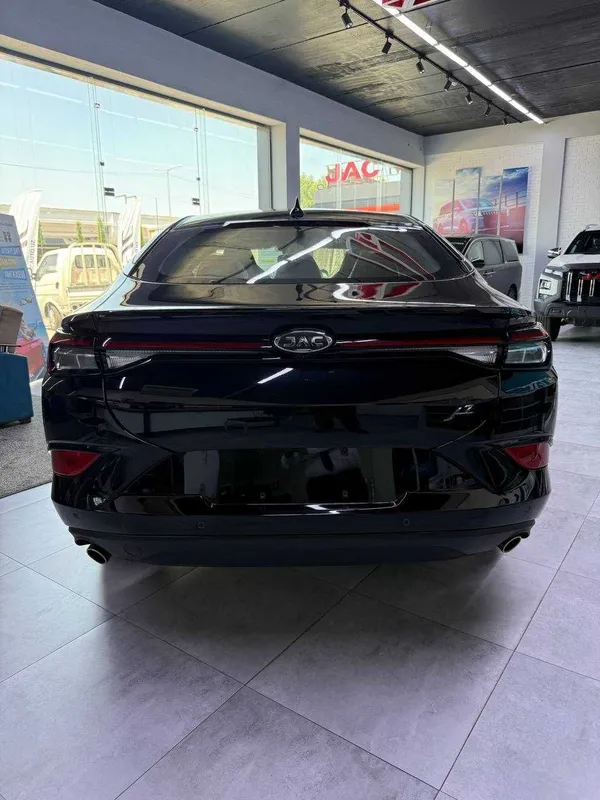 JAC J7 Turbo | Rassrochka bilan yangi avtomobil | Kafolat — фото 1