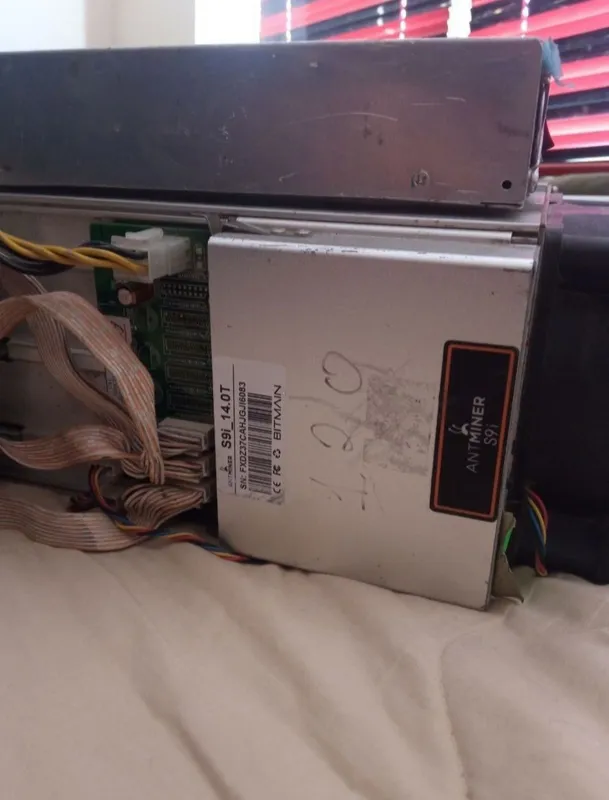Айсик Antminer S9i