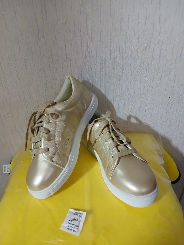 Красовка 40 -41 размеры,сапоги,батики ,туфли — фото 4