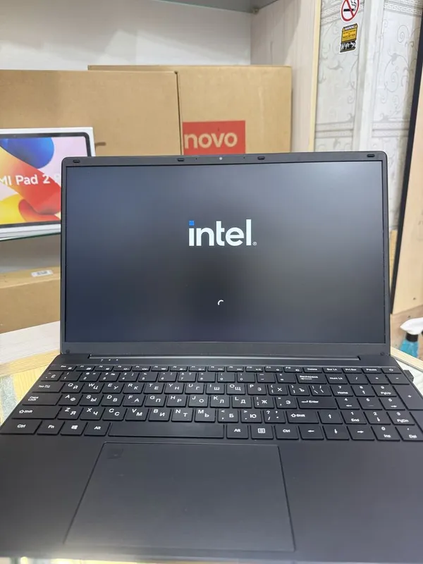 Ноутбук intel 1