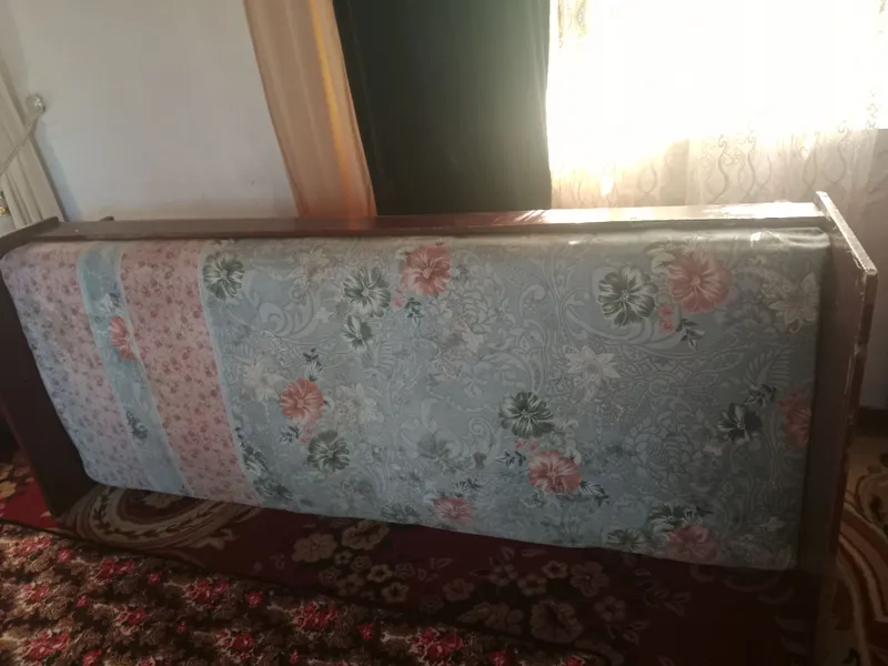 Двуспальная и односпальная кровать 2