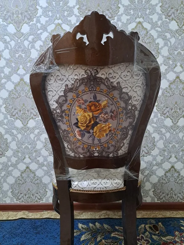 Продаётся 12 стульев без стола — фото 1