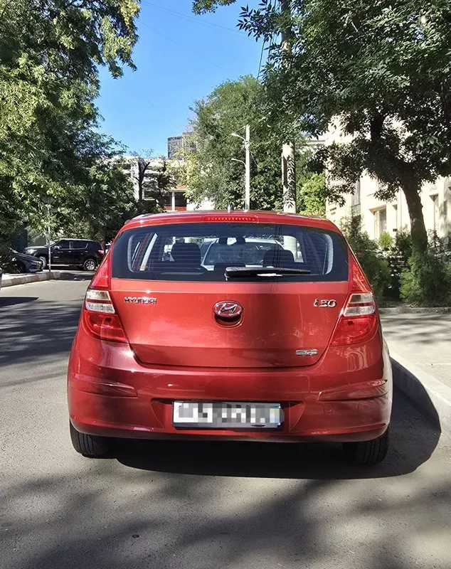 Продам Hyundai i30, 2009 год, 1.6 AT 4 Продам Hyundai i30, 2009 год, 1.6 AT 4