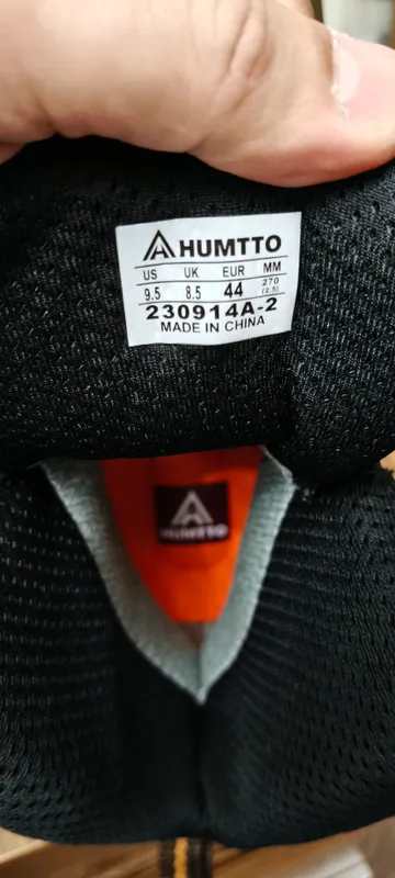 Ботинки от бренда Humtto