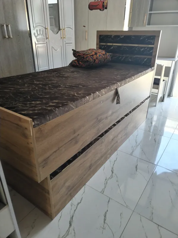Диван ADENOCHNI 6