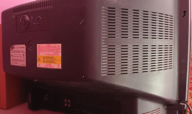 Продаётся телевизор LG Golden Eye II — фото 1