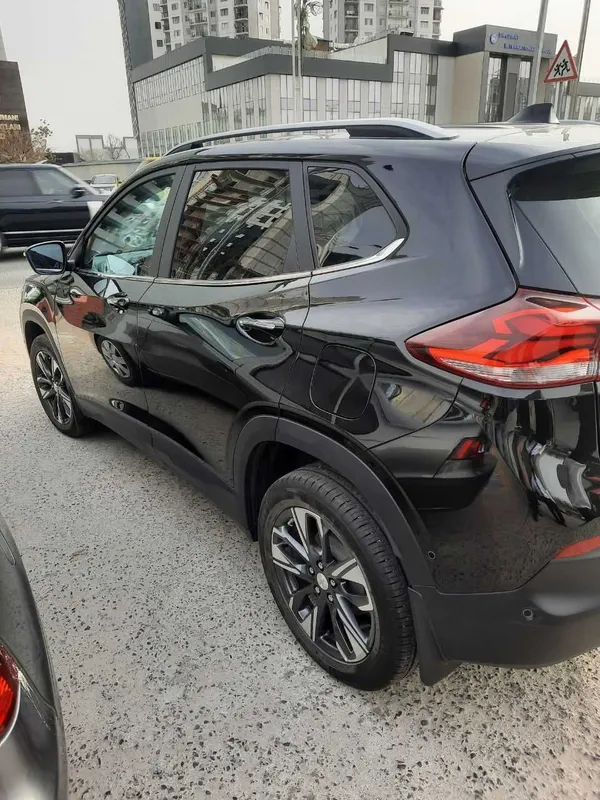 Chevrolet Tracker 2 Premier sotiladi! 2023-yil 4