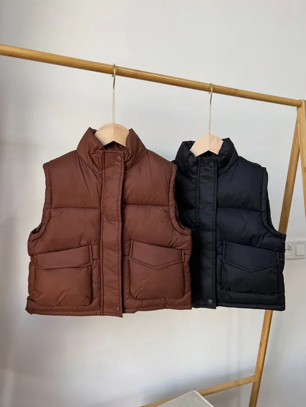 Yengsiz nimchalar, uniseks model 1 Yengsiz nimchalar, uniseks model 1