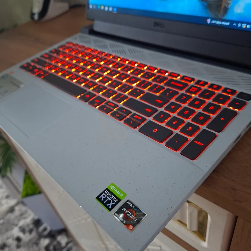 Dell Gaming G15 5515 очень мощный игровой ноутбук 1