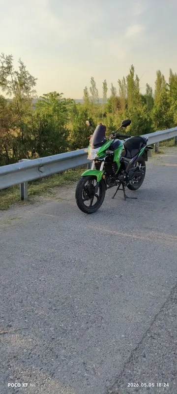 Продам мотоцикл lifan kp 200