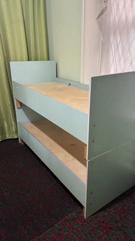 Krovat va shkaf krovat razmer 173x70 sm shkaf boyiga 1,73 eniga 1,19