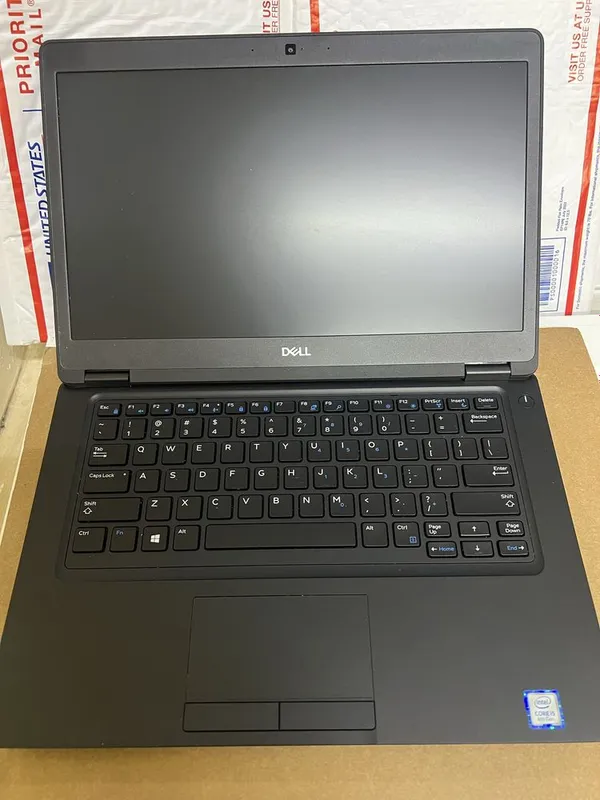 Dell 5490 ноутбук в идеалтном состоянии i5-8350u 8gb ddr4 128 ssd