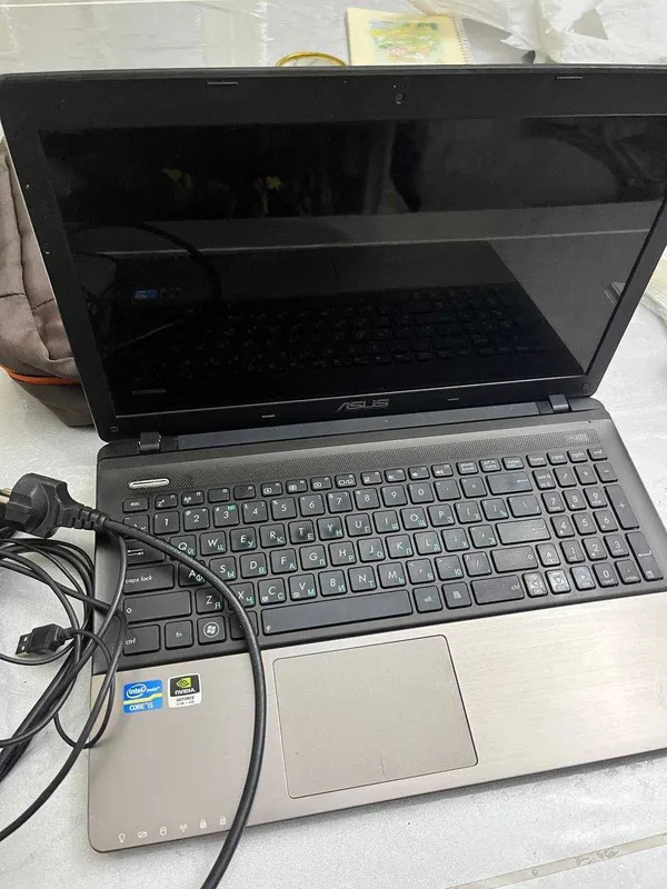 Noutbuk sotiladi ASUS intel core i5,NVIDIA GEForce 1