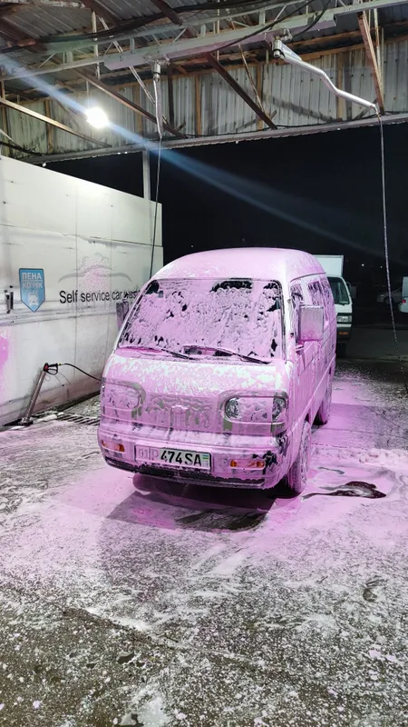 Damas sotiladi bitta odam haydagan bezinda