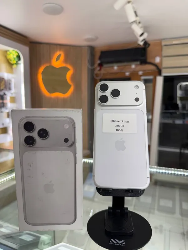 iPhone 17 pro max, silver, 256 gb
