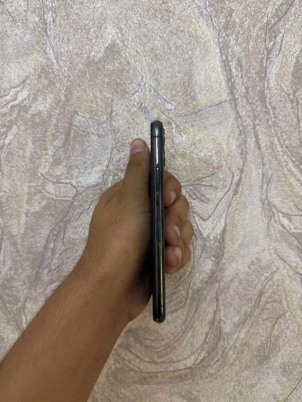 Iphone 11 pro holati yaxshi 5