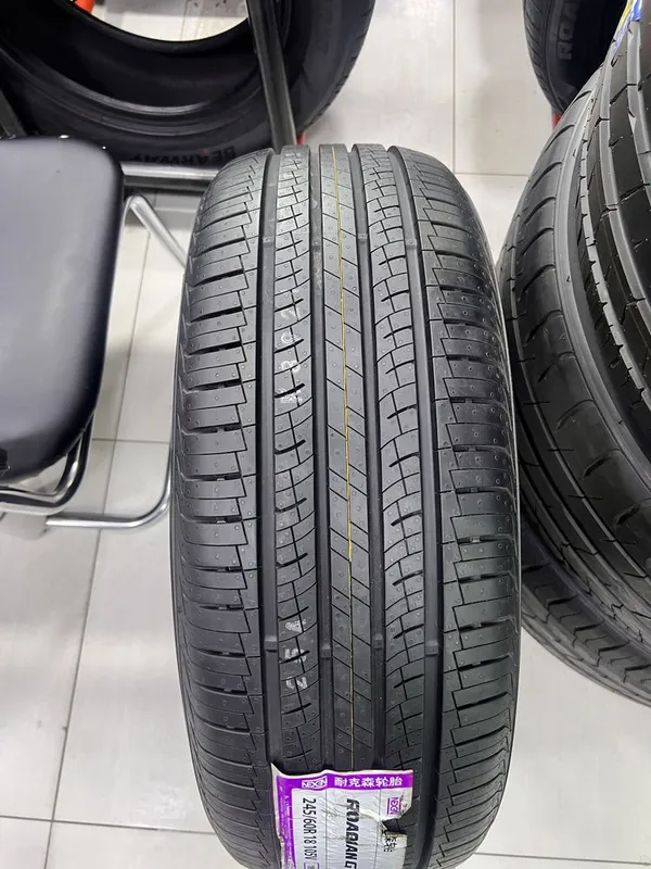 Nexen 245/60/18 1