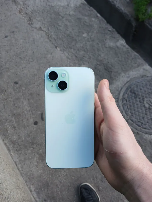 Iphone 15 128Gb Rangi yashil sikil 122ta yomks 100 — фото 1