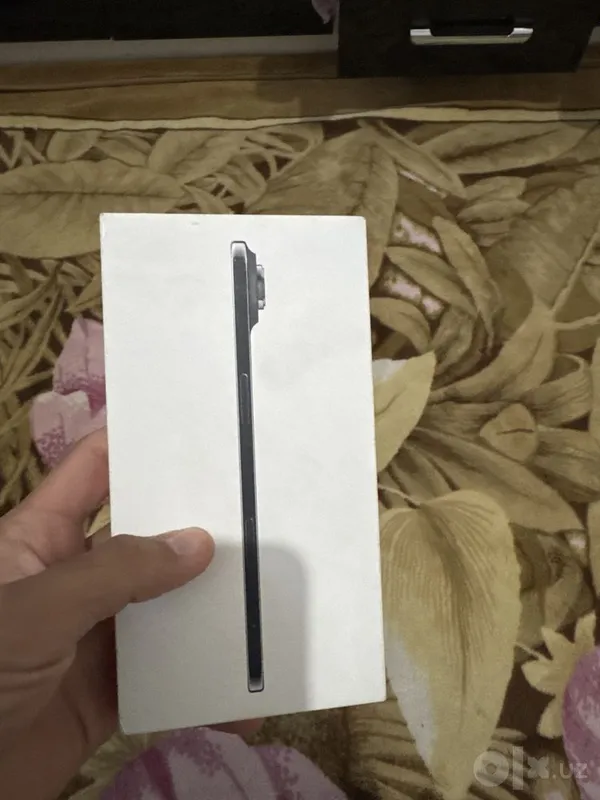 Air iPhone, чёрный космос 1 Air iPhone, чёрный космос 1