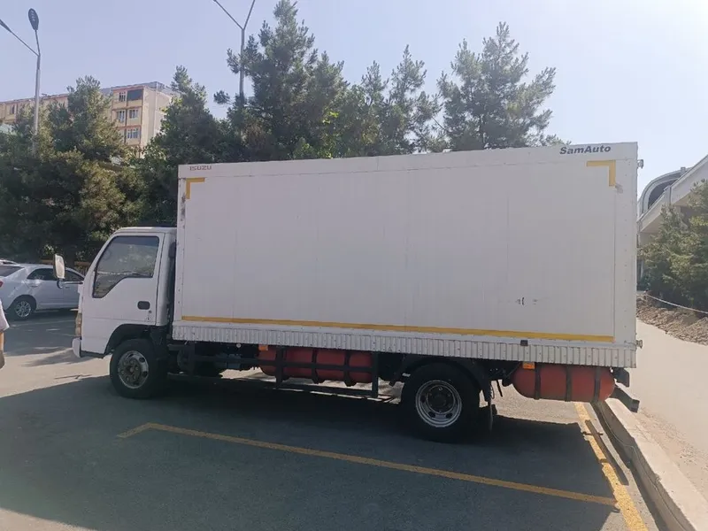 Isuzu 5 tonna ref — фото 2