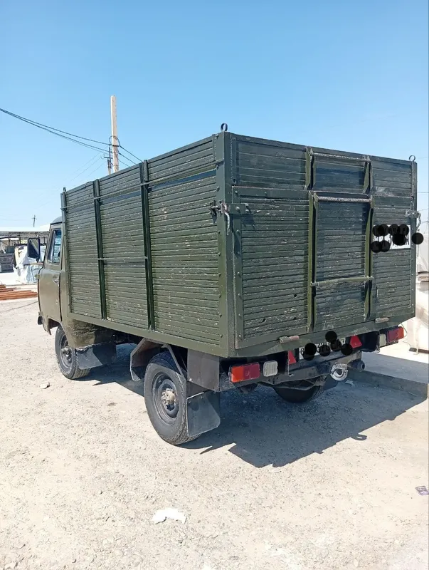 УАЗ 3303 сотилади