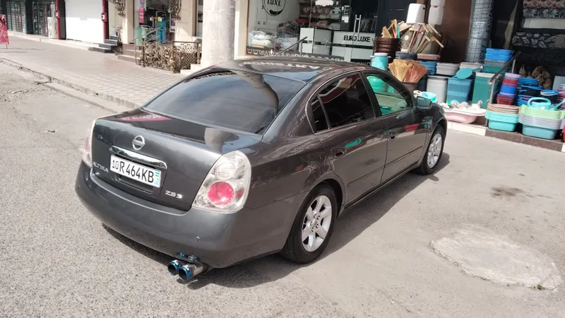 Nissan altima