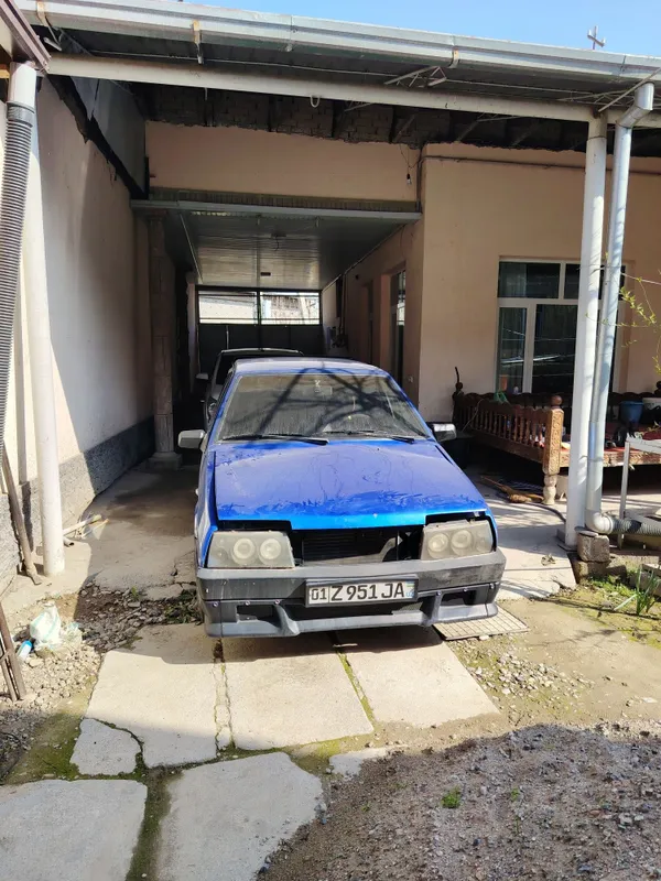 Lada 2109 sotiladi
