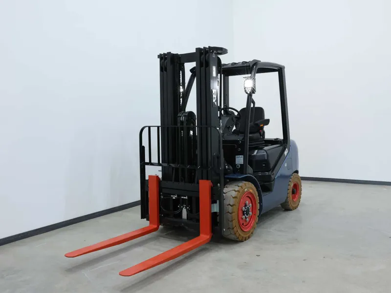 Вилочный электро погрузчик /Автокара Royal Forklift 3 тонны / 3 000 кг — фото 5