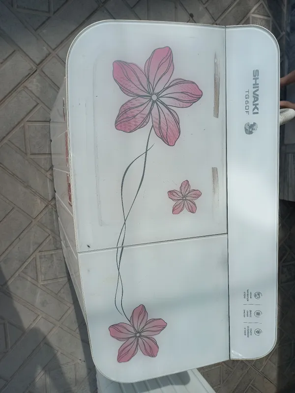 Kir yuvish mashinasi sotiladi. Yarim (поль) avtomat
